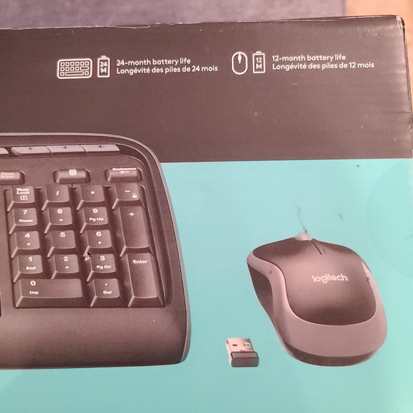 Logitech MK320 Wireless Keyboard and Mouse - Picture 5 of 6